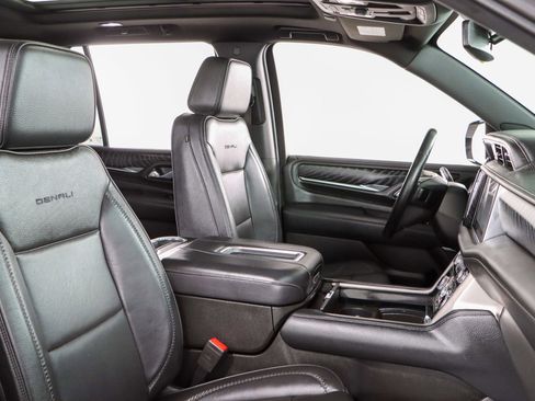 Used 2023 GMC Yukon Denali image 31
