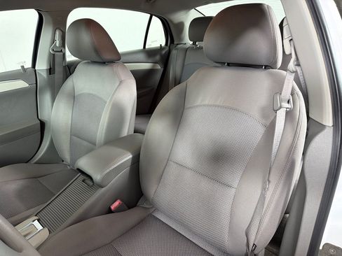 Used 2012 Chevrolet Malibu LS FWD image 12