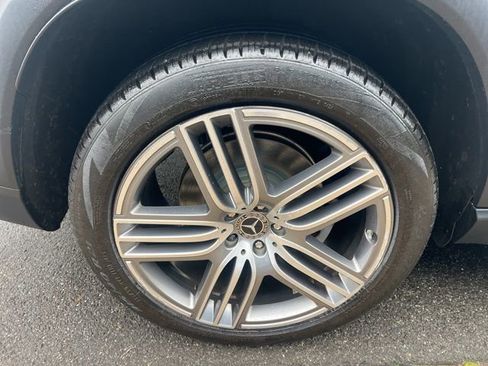 Used 2021 Mercedes-Benz GLS 450 4MATIC image 12