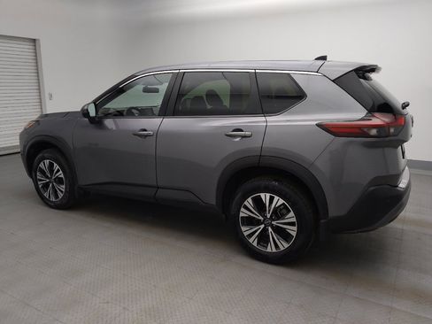 Used 2023 Nissan Rogue SV image 3