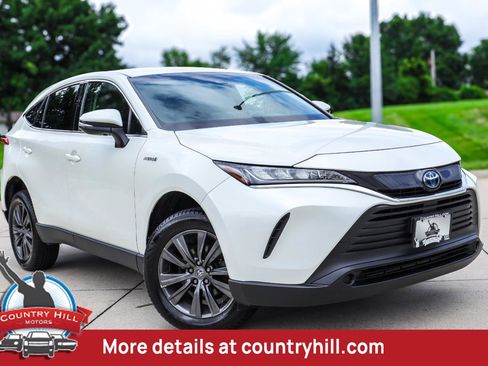 Used 2021 Toyota Venza LE AWD/4WD image 1