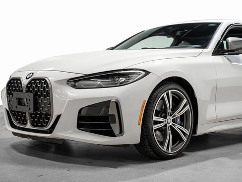 Used 2023 BMW 440i xDrive Coupe w/ Premium Package image 12