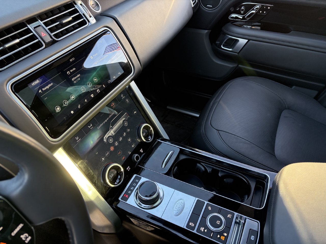 Used 2020 Land Rover Range Rover HSE AWD/4WD image 31