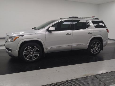 Used 2019 GMC Acadia Denali w/ Technology Package AWD/4WD image 2