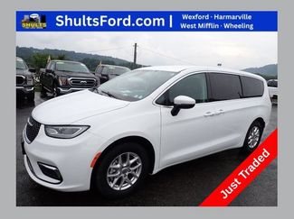 Used 2023 Chrysler Pacifica Touring-L FWD video 1