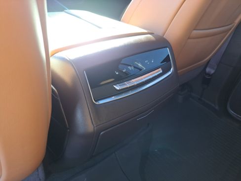 Used 2024 Cadillac Escalade ESV Sport w/ LPO, ONYX Package image 26