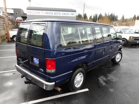 Used 2008 Ford E-350 and Econoline 350 Super Duty Wagon image 8