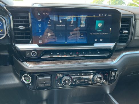 Certified 2023 Chevrolet Silverado 1500 RST AWD/4WD image 8
