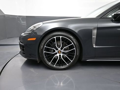 Used 2023 Porsche Panamera 4 Platinum Edition AWD/4WD image 12