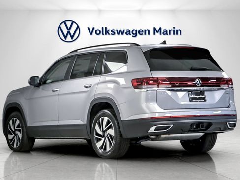 New 2026 Volkswagen Atlas SE image 3