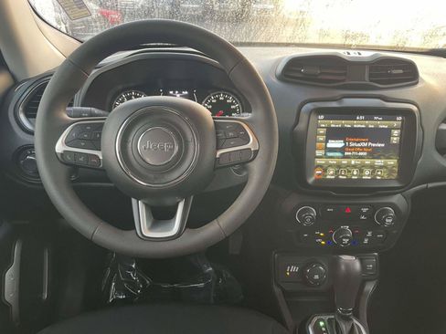 Used 2023 Jeep Renegade Latitude AWD/4WD image 13