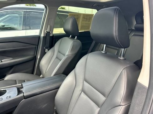Certified 2026 Nissan Rogue Dark Armor FWD image 22