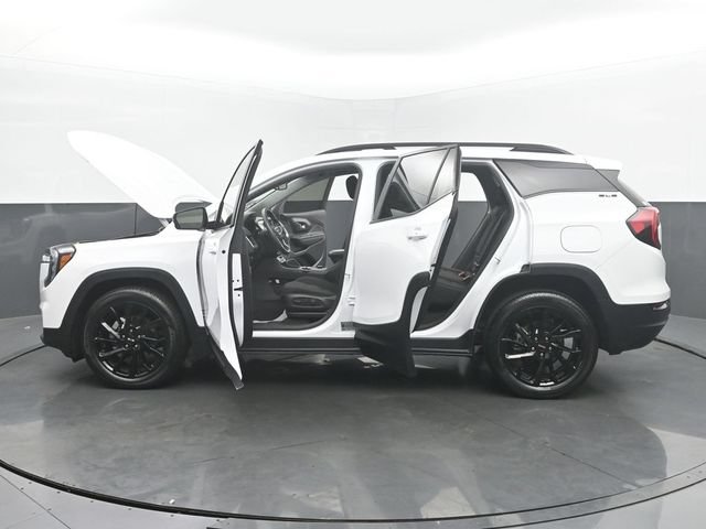 Used 2024 GMC Terrain SLE w/ Driver Convenience Package FWD image 55