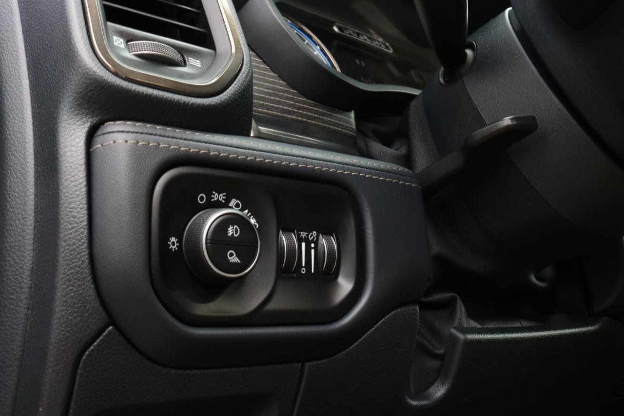 Used 2021 RAM 1500 Limited AWD/4WD image 31