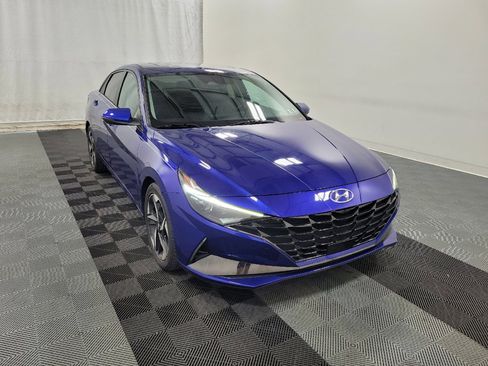 Used 2021 Hyundai Elantra Limited FWD image 13