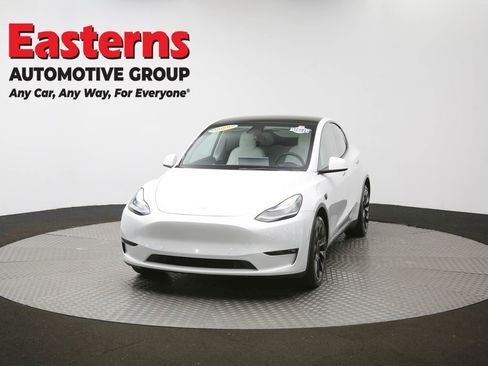 Used 2022 Tesla Model Y Long Range image 55