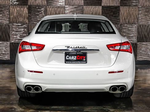 Used 2018 Maserati Ghibli S GranLusso AWD/4WD image 10