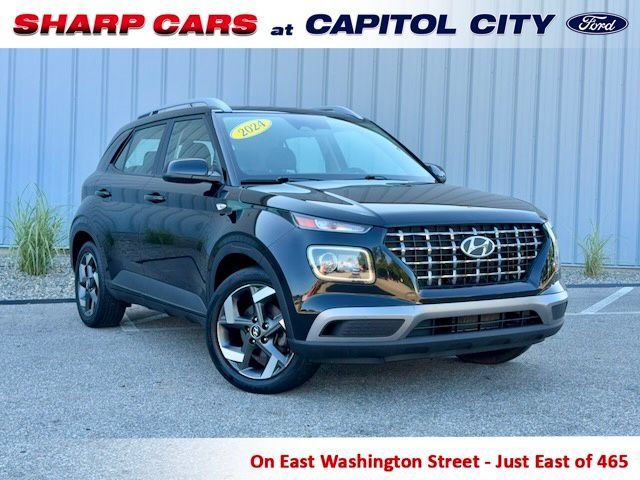 Used 2024 Hyundai Venue SEL FWD image 1