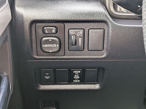 Used 2018 Toyota 4Runner SR5 Premium AWD/4WD image 18