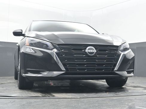 Certified 2025 Nissan Altima 2.5 SV image 23