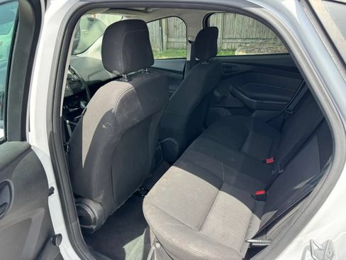 Used 2018 Ford Focus S FWD image 19