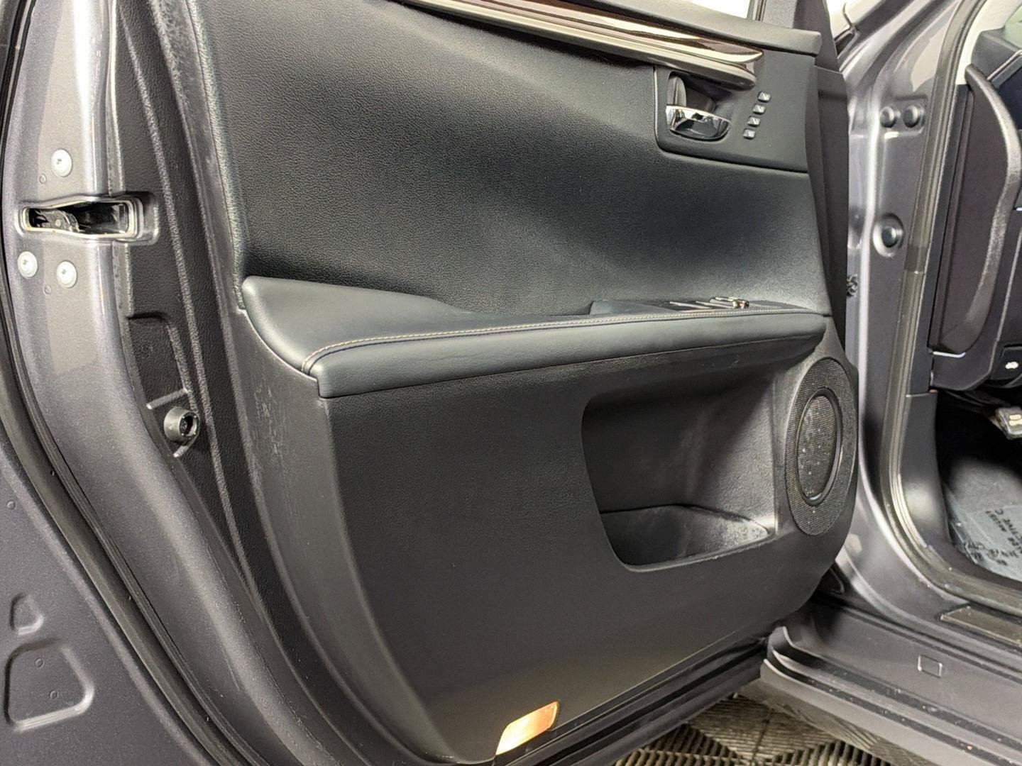 Used 2017 Lexus ES 350 w/ Navigation System Package FWD image 34