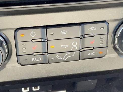 Used 2018 Ford F250 XLT w/ XLT Premium Package image 33