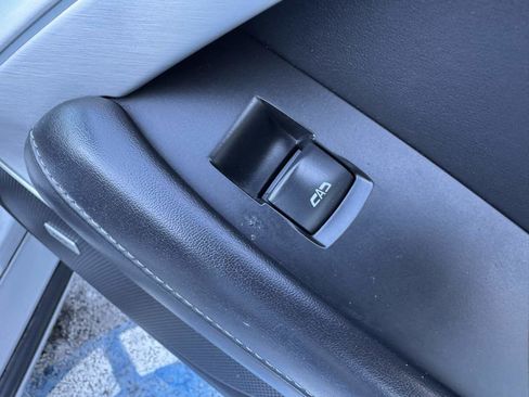 Used 2019 Chevrolet Camaro SS image 37