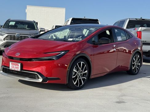 New 2026 Toyota Prius Plug-In Hybrid FWD image 11