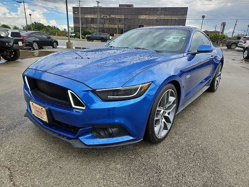 Used 2017 Ford Mustang GT Premium w/ Equipment Group 401A RWD image 1