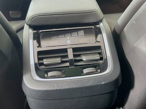 Used 2018 Volvo XC60 T6 Inscription w/ Convenience Package image 28