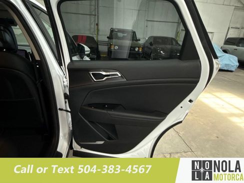Used 2023 Kia Sportage EX FWD image 28
