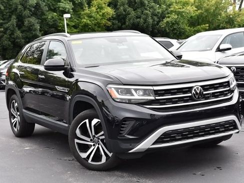 Used 2023 Volkswagen Atlas Cross Sport SEL AWD/4WD image 2