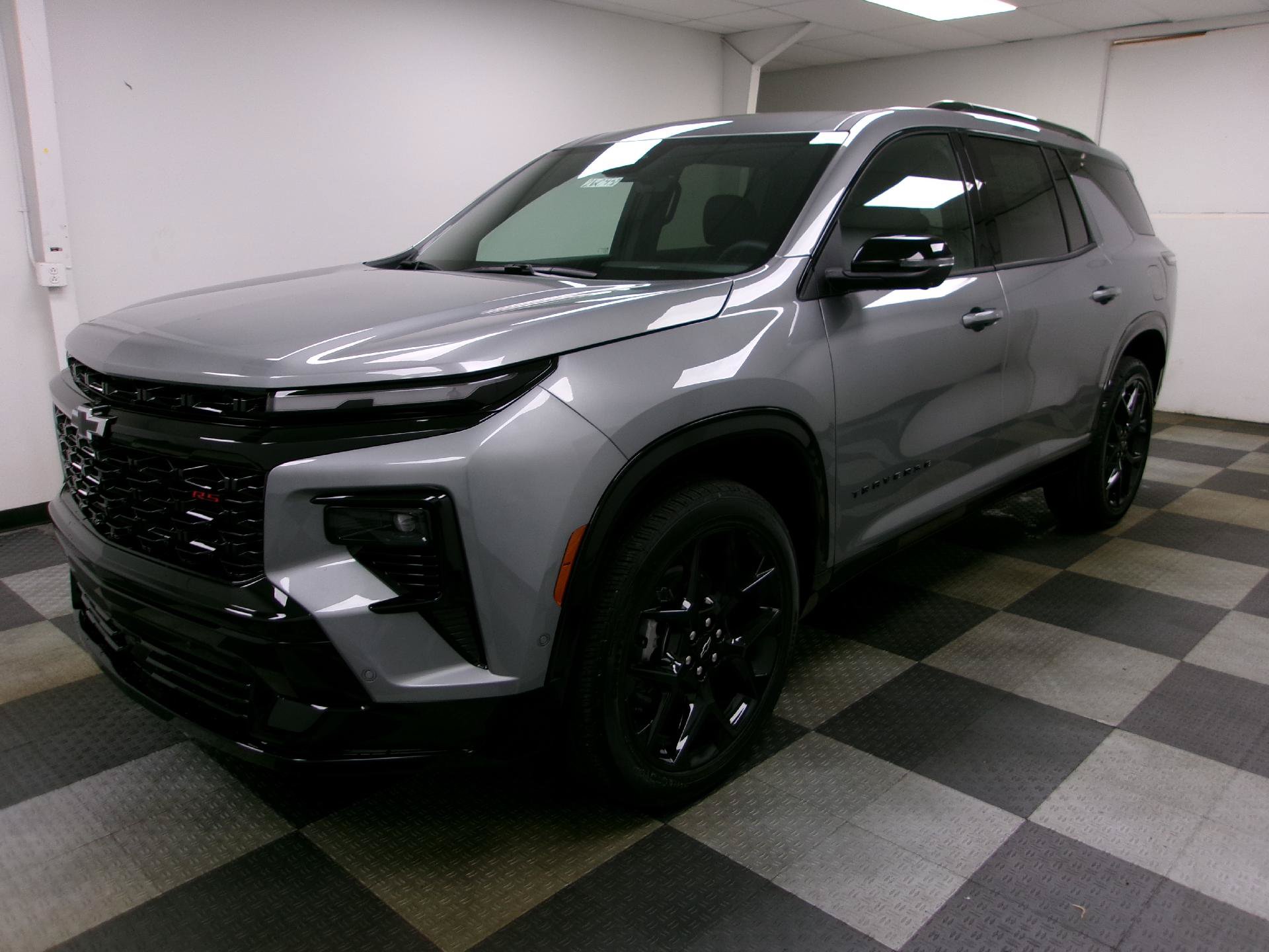New 2026 Chevrolet Traverse RS w/ LPO, Floor Liner Package FWD image 1