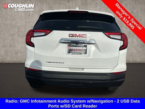 Used 2023 GMC Terrain SLE w/ Driver Convenience Package image 6