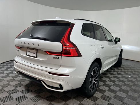 Certified 2025 Volvo XC60 B5 Core w/ Climate Package image 10