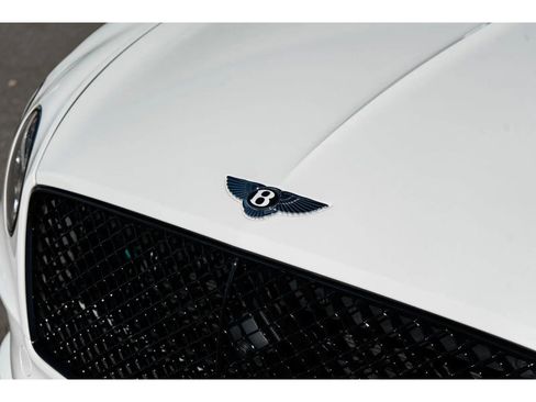 Used 2024 Bentley Continental GT V8 image 22
