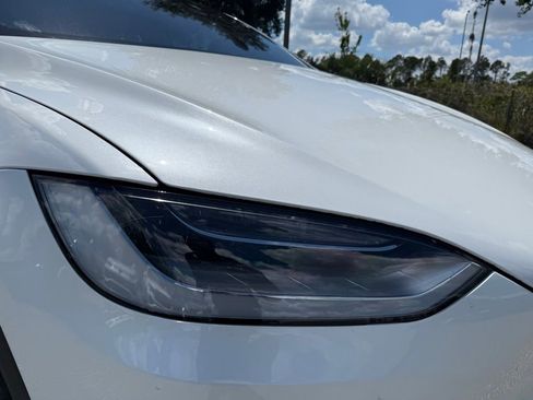 Used 2023 Tesla Model X Plaid image 4