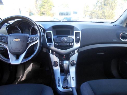Used 2013 Chevrolet Cruze LT w/ All-Star Edition FWD image 13