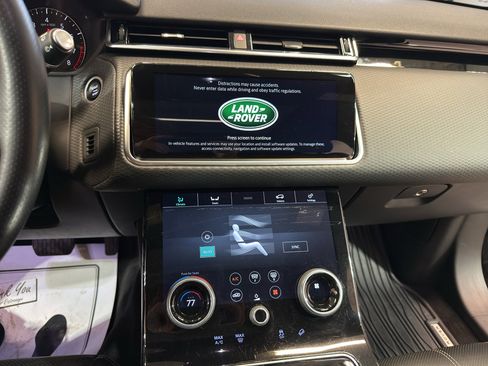 Used 2020 Land Rover Range Rover Velar S AWD/4WD image 18