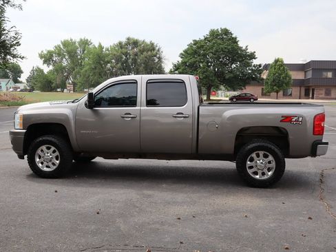 Used 2014 Chevrolet Silverado 3500 LT w/ Interior Plus Package AWD/4WD image 10