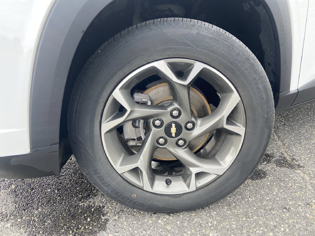 Certified 2024 Chevrolet Trax LT FWD image 31
