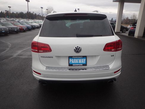 Used 2014 Volkswagen Touareg VR6 AWD/4WD image 4