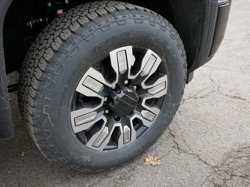 New 2026 GMC Sierra 3500 Denali w/ Denali Reserve Package AWD/4WD image 6
