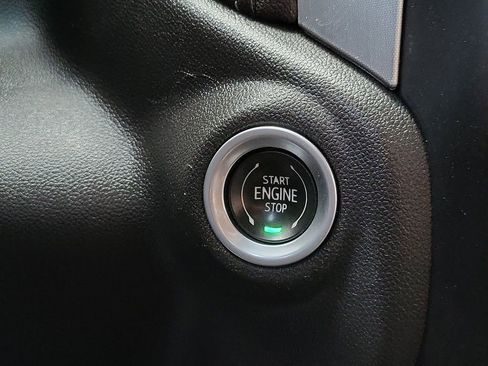 Used 2022 GMC Sierra 1500 Elevation w/ Preferred Package image 16