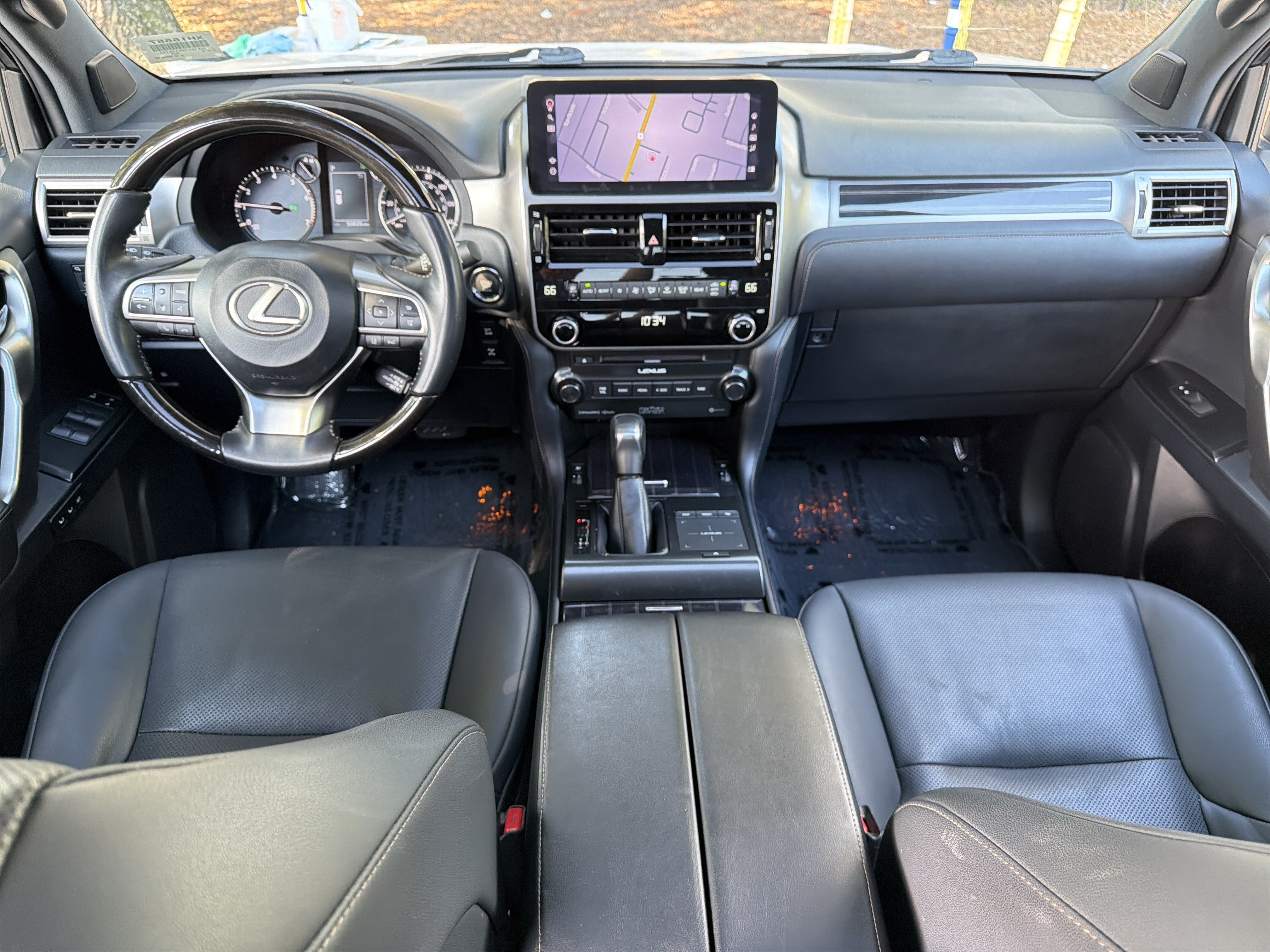 Used 2022 Lexus GX 460 Premium w/ Accessory Package AWD/4WD image 34