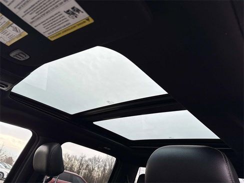 Used 2015 Ford F150 Lariat image 15