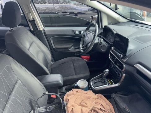 Used 2019 Ford EcoSport SE w/ SE Convenience Package image 6