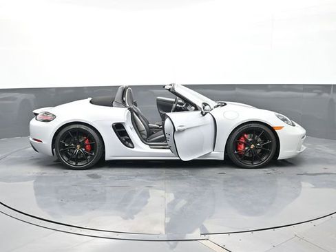 Certified 2024 Porsche 718 Boxster S RWD image 30