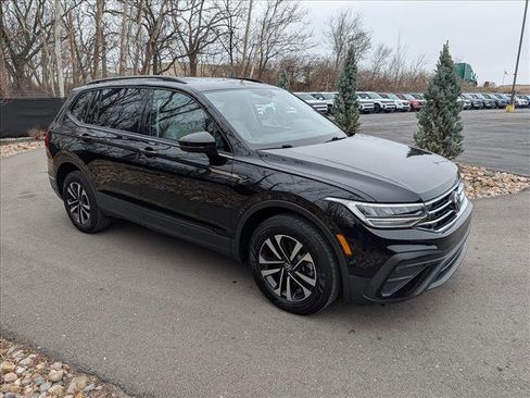 Certified 2023 Volkswagen Tiguan S image 7